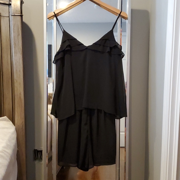 Romper - Picture 1 of 5